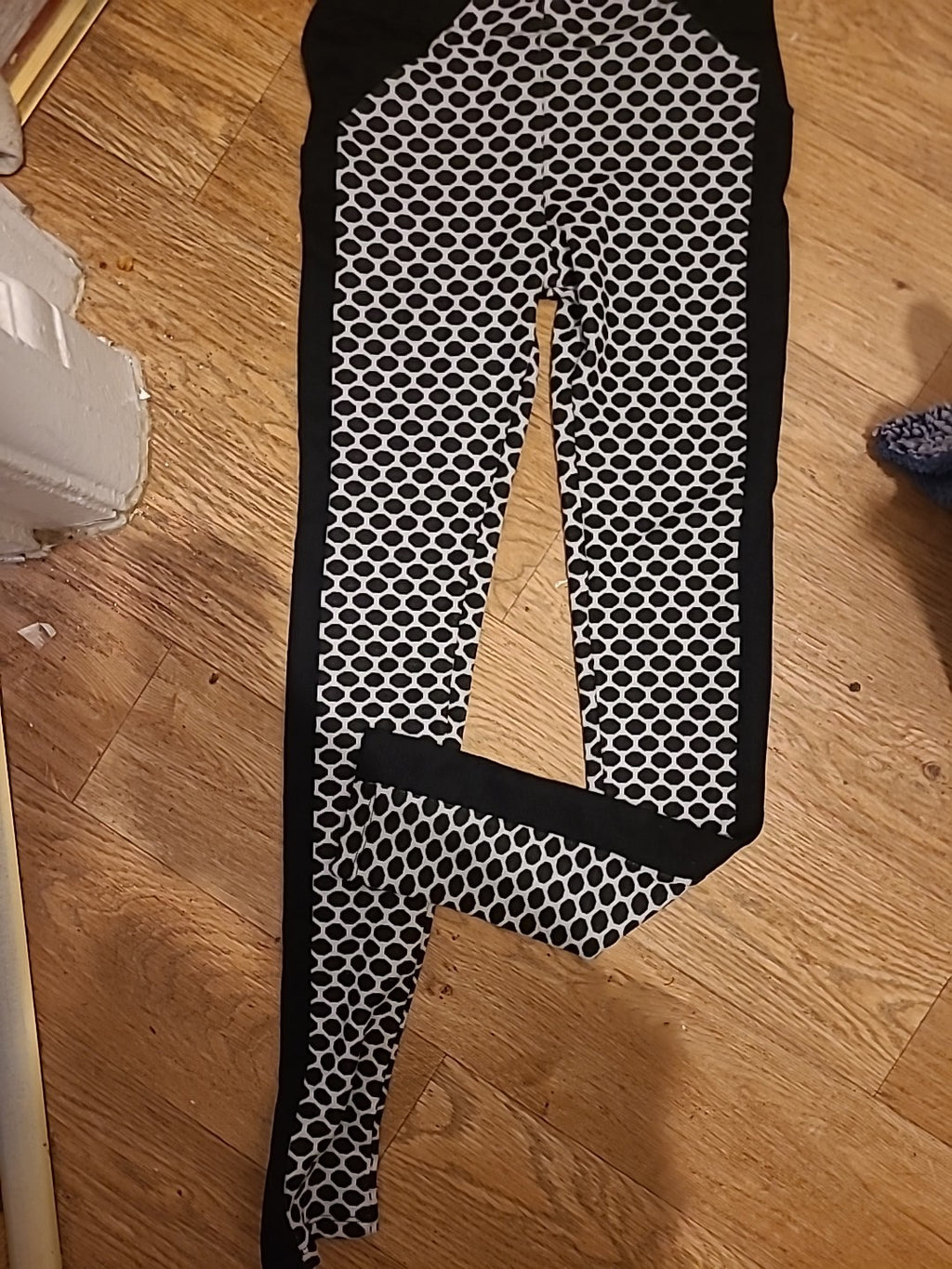 Ladies Primark Size 10 Black And White Poka Dot Leggings