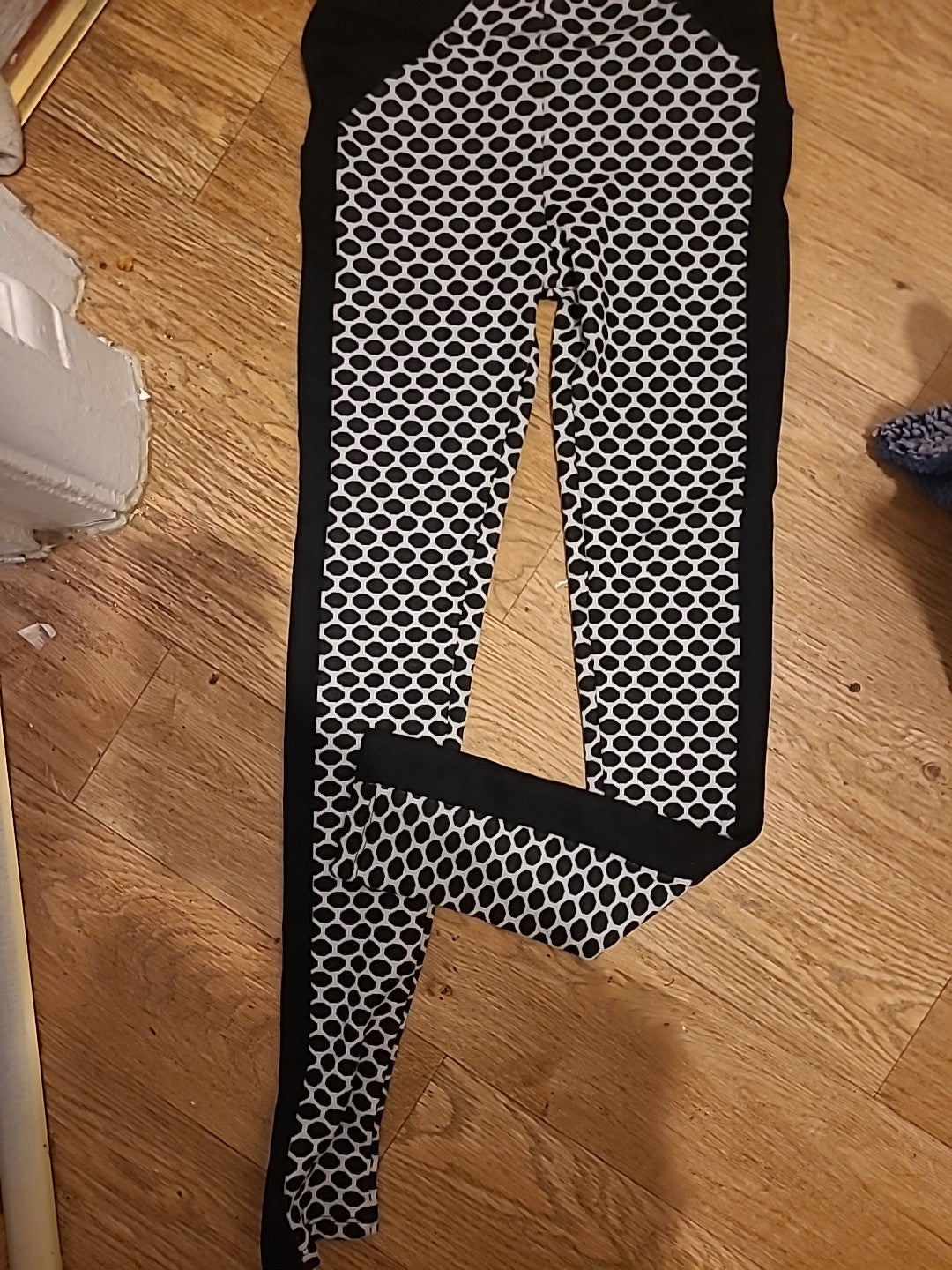 Ladies Primark Size 10 Black And White Poka Dot Leggings
