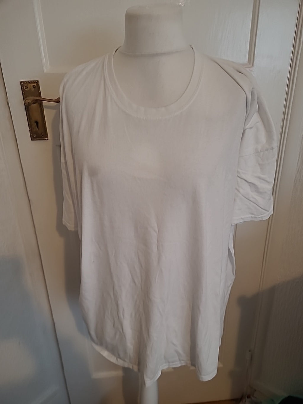 Mens Boohoo Size XL Black And White Print Short Sleeved Tshirt