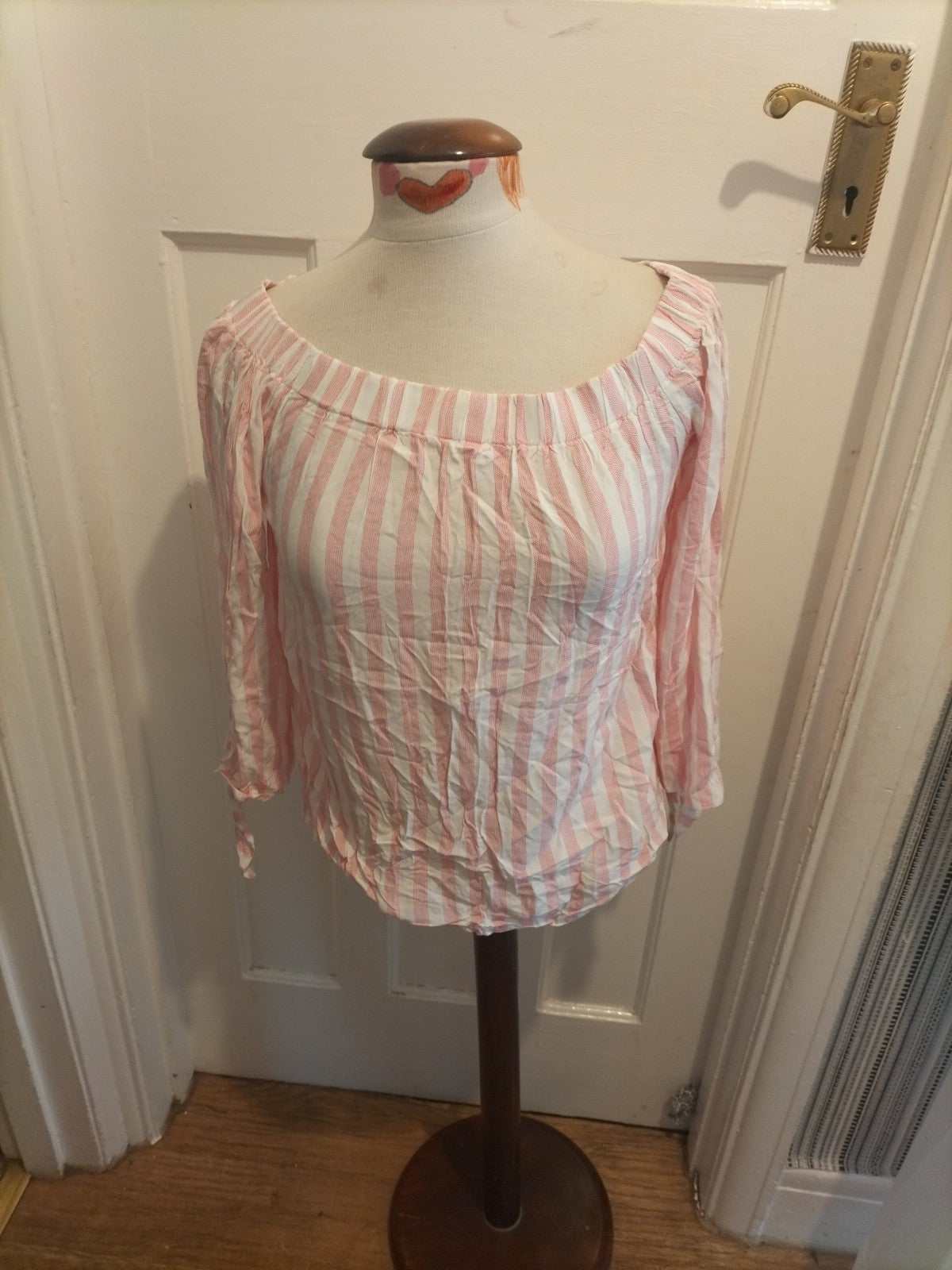 Ladies Papaya Size 10 Pink And White Thin Stripes Short Sleeve T-shirt