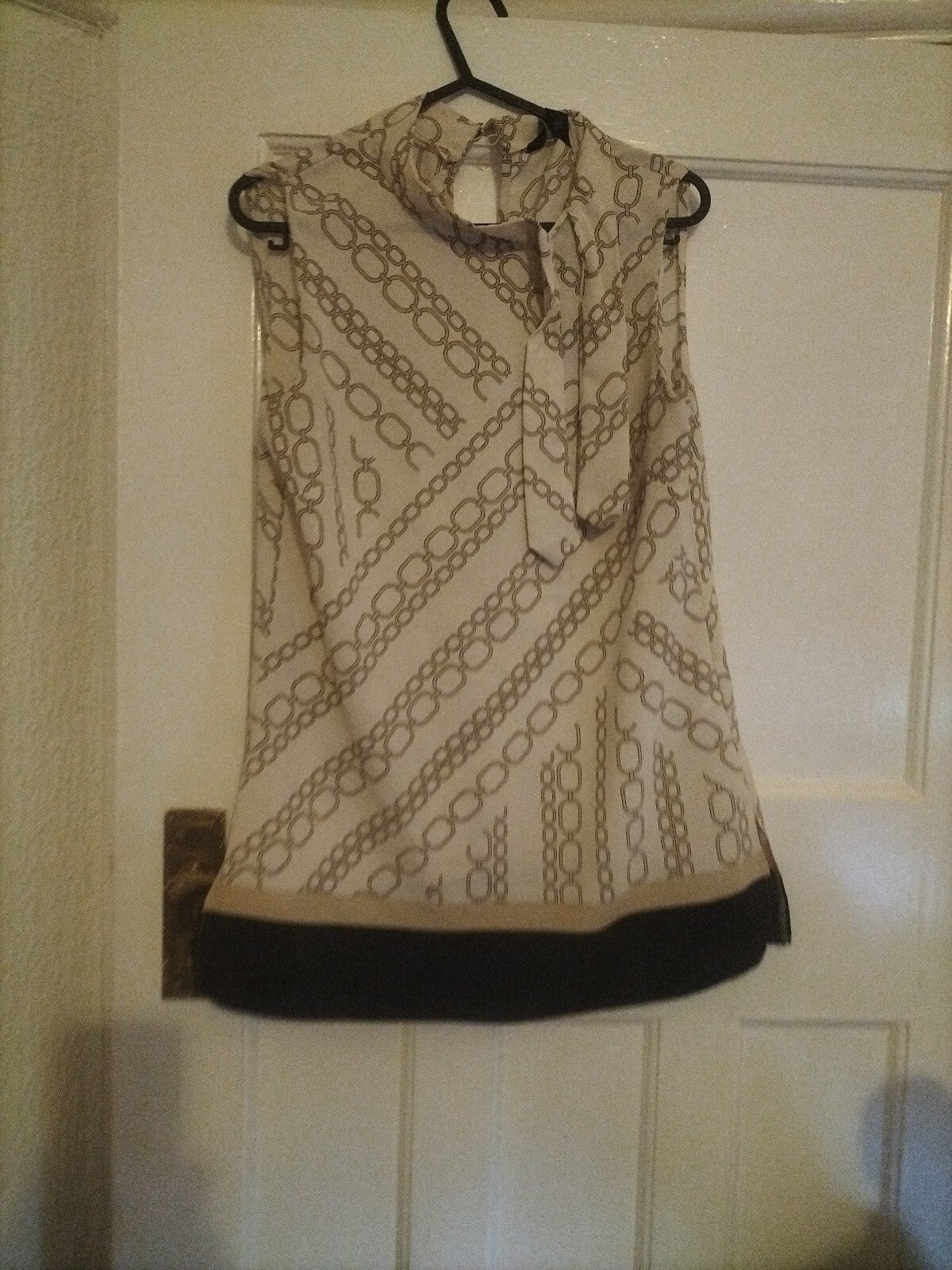 Ladies F&F Size 6 Cream/Gold Sleeveless Blouse