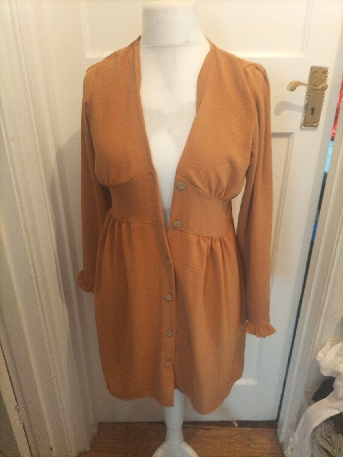 Ladies Boohoo Size M/L Brown Long Sleeve Dress