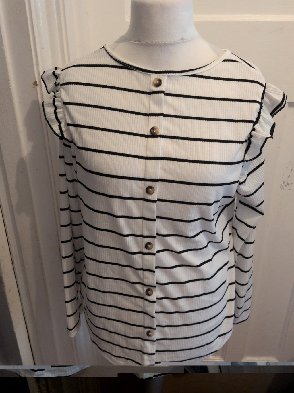 Ladies Medium White Stripe Long Sleeve Oversized Blouse