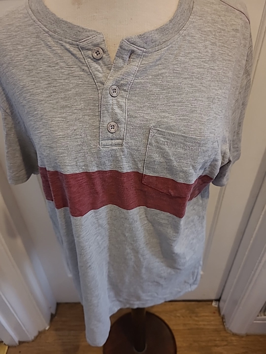Mens Fatface Size Medium Grey Short Sleeved Uncollared Polo