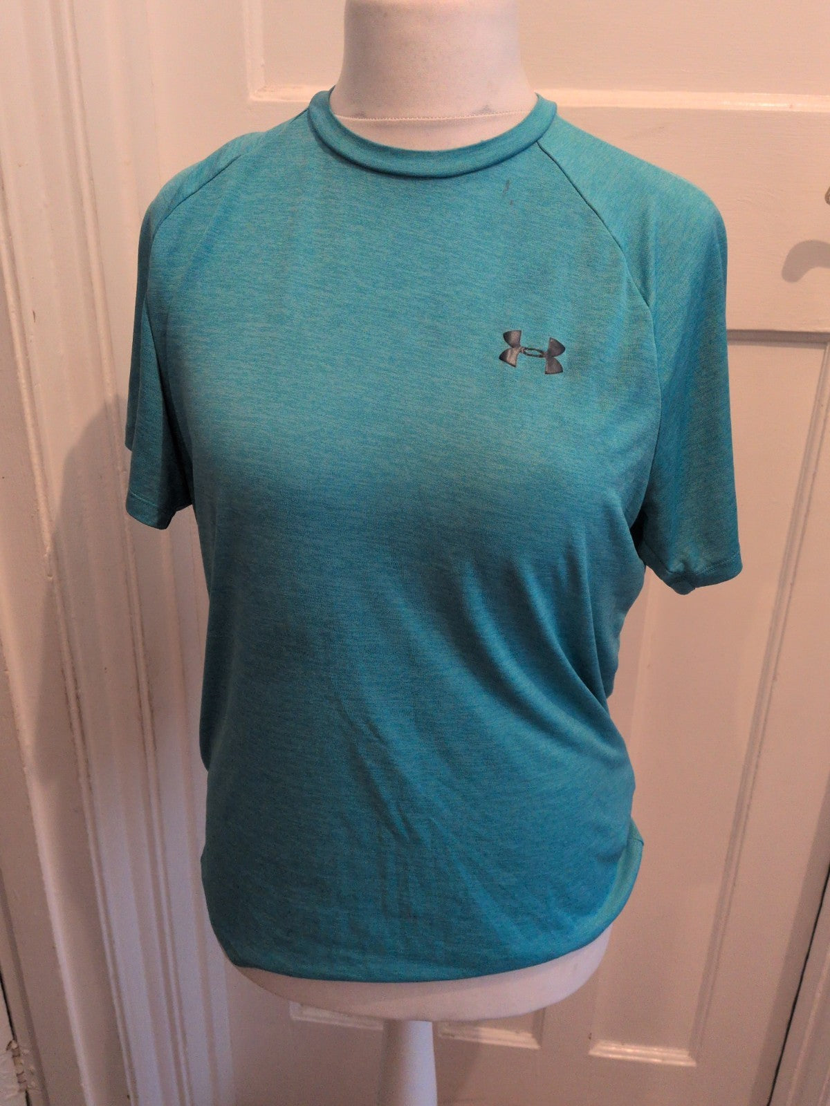 Under Armour Medium Bright Blue Short Sleeve T-shirt Mark By Neck
