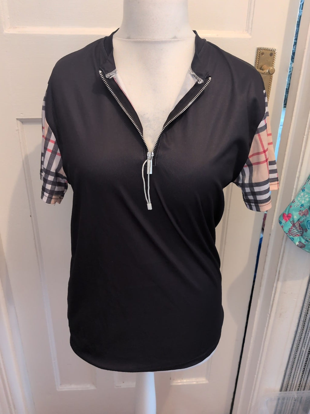 Duval Medium Black With Check Sleeve Semi Zip T-shirt