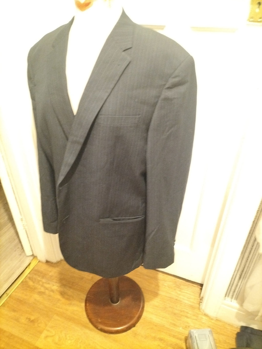 Mens B&W Size 46R Black Pinstripe Lined Padded Blazer