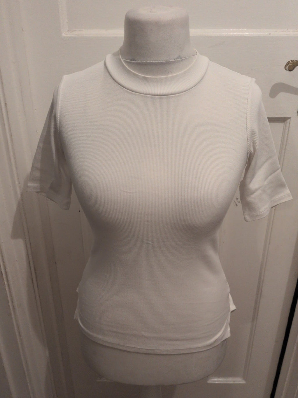 Ladies Red Herring Size 8 White Short Sleeve T-shirt