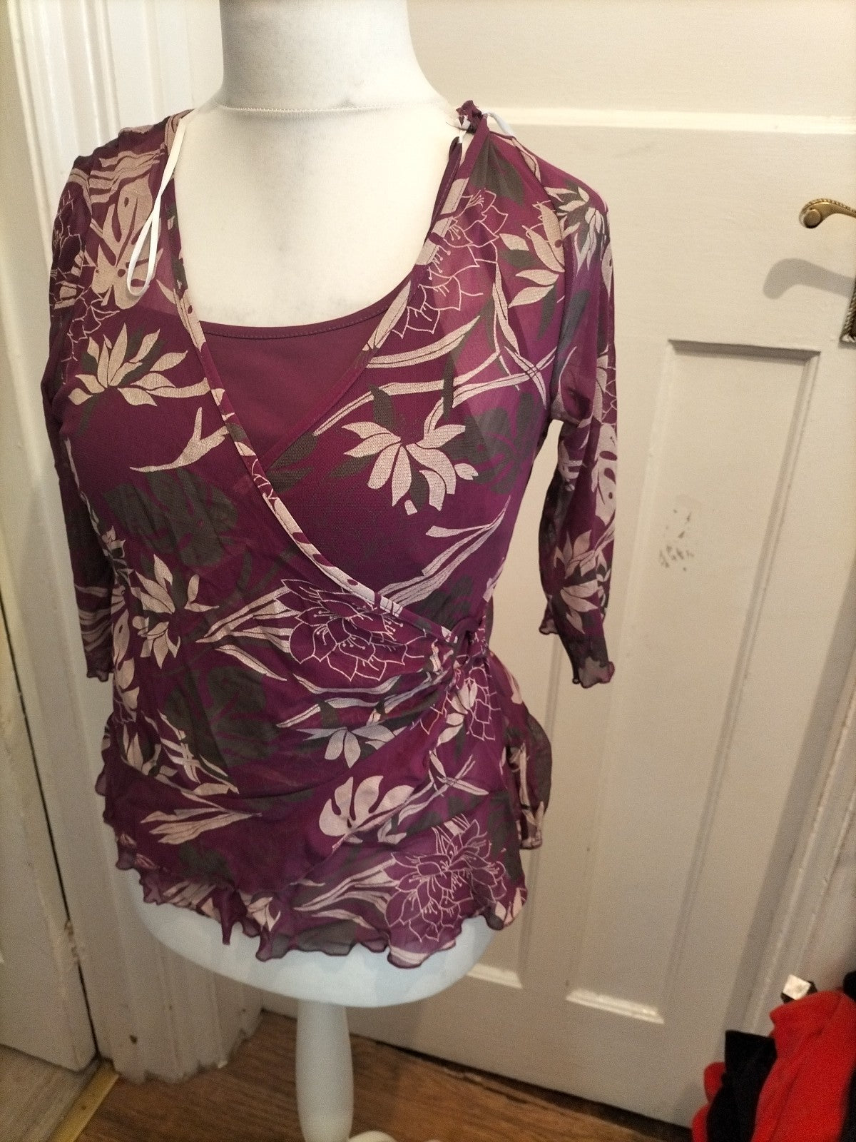 Ladies Editions Size 16 Purple Floral Lined Half Sleeved Blouse