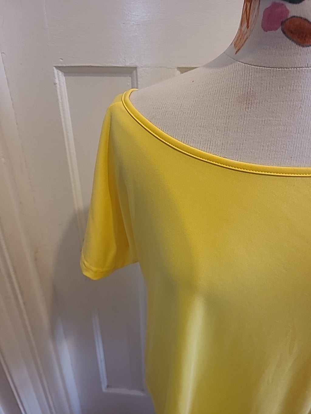 Ladies Shein Size Large Yellow Short Sleeved Tshirt