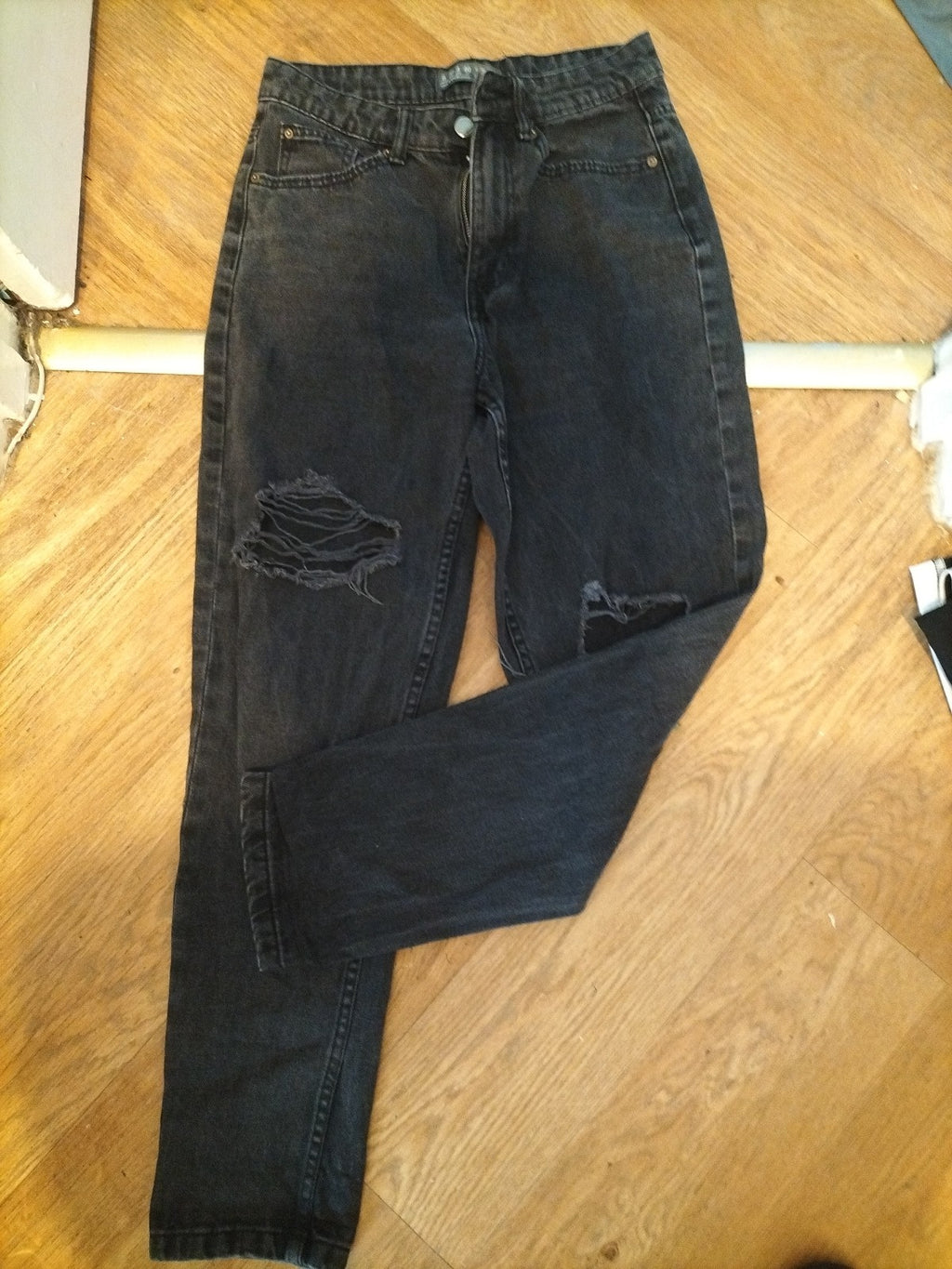Ladies Black Ripped Jeans Size 8 Denim&Co