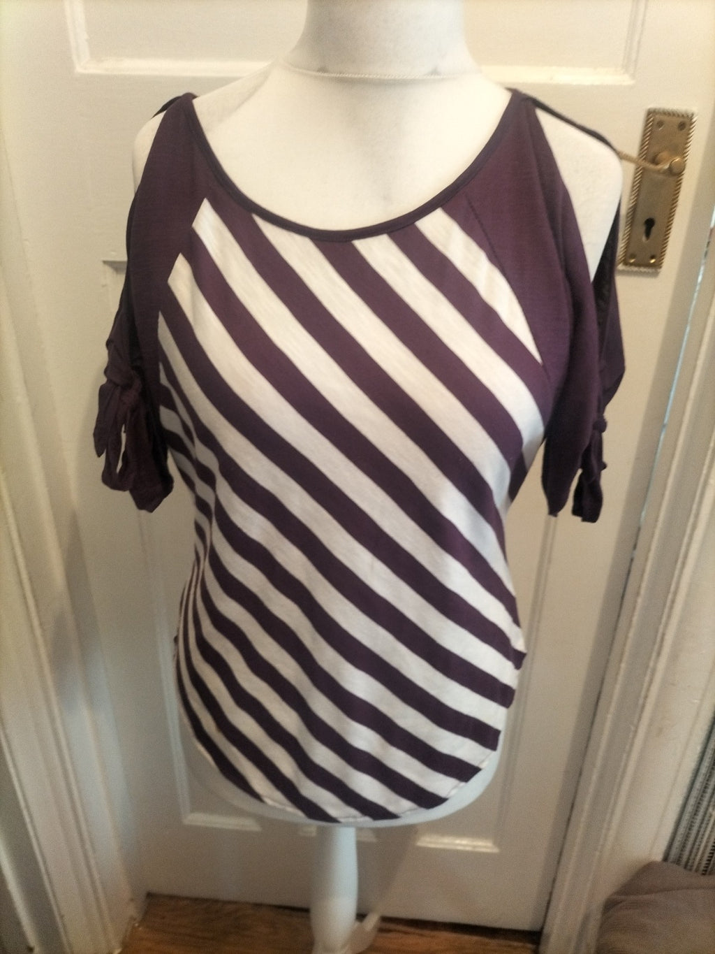 Ladies Lavi Vani Size M Purple And White Blouse