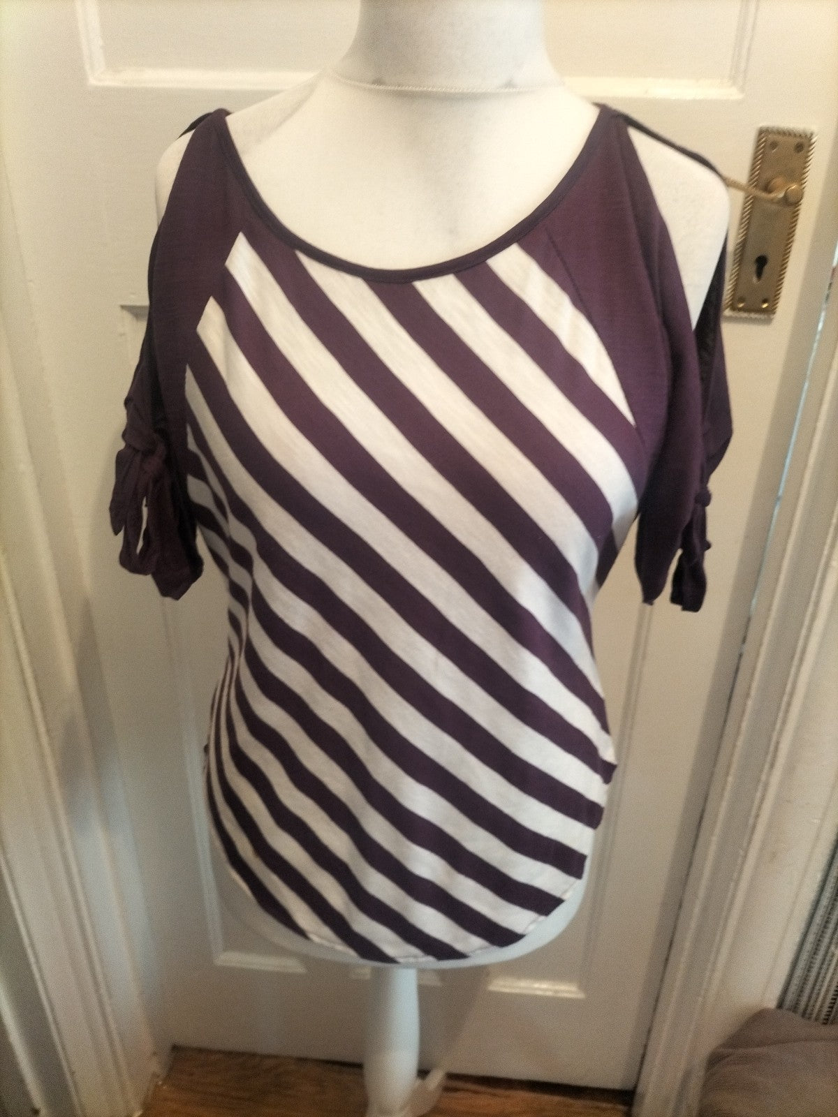 Ladies Lavi Vani Size M Purple And White Blouse