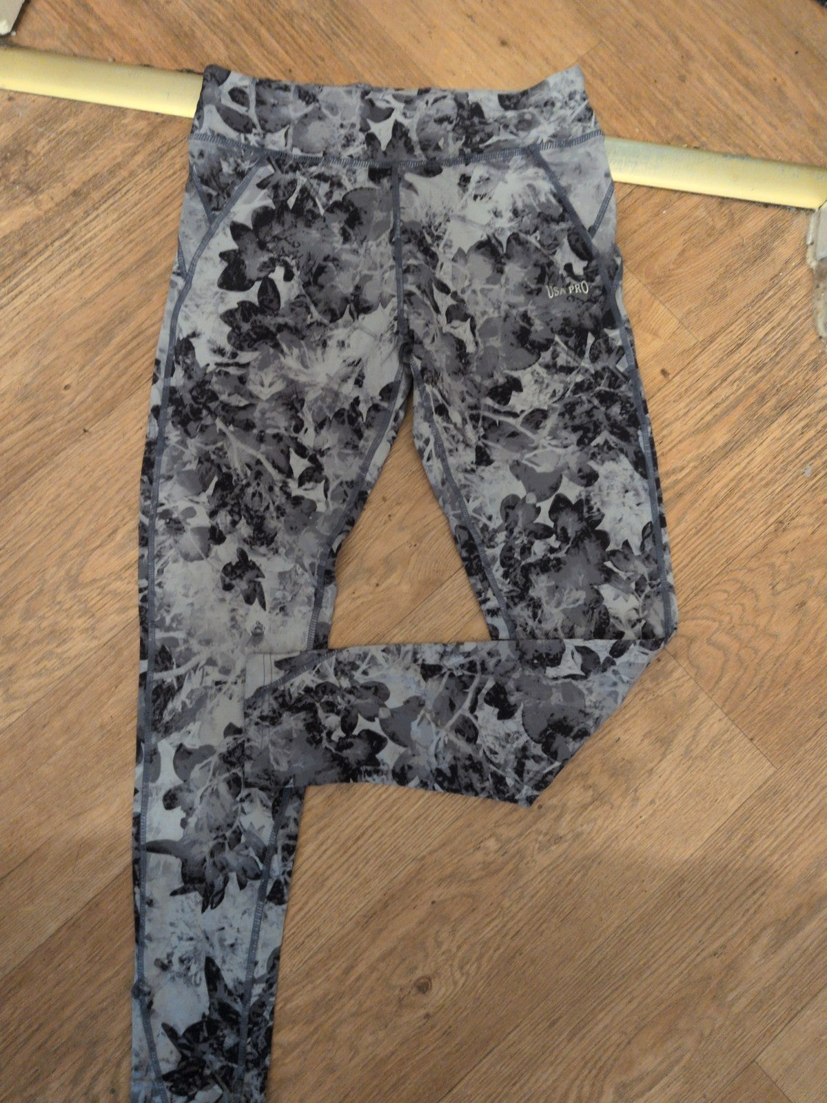 USA Pro 8 Grey Camouflage Pattern Leggings