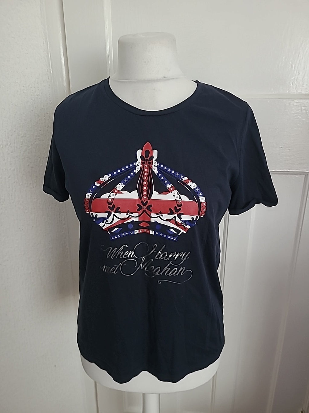 Ladies Tu Size 14 Navy "Harry & Meghan" Tshirt