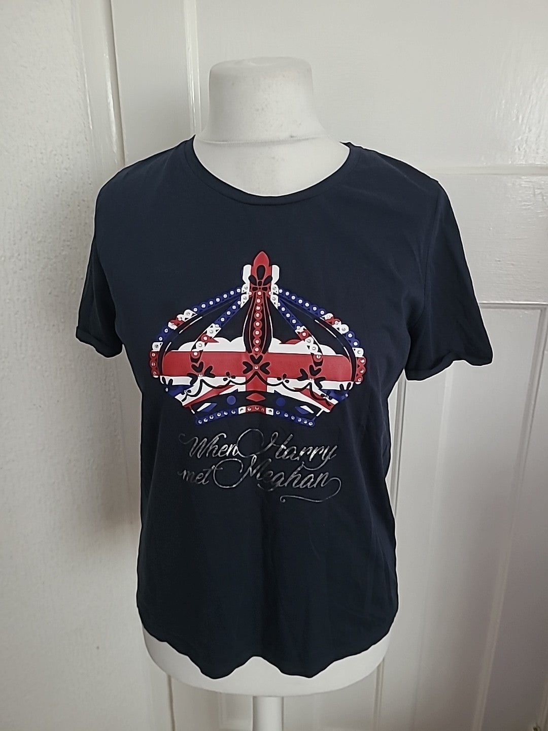 Ladies Tu Size 14 Navy "Harry & Meghan" Tshirt