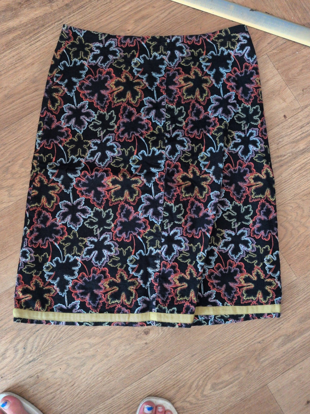 Mistral 10 Black Floral Patterning Lined Knee Length Skirt