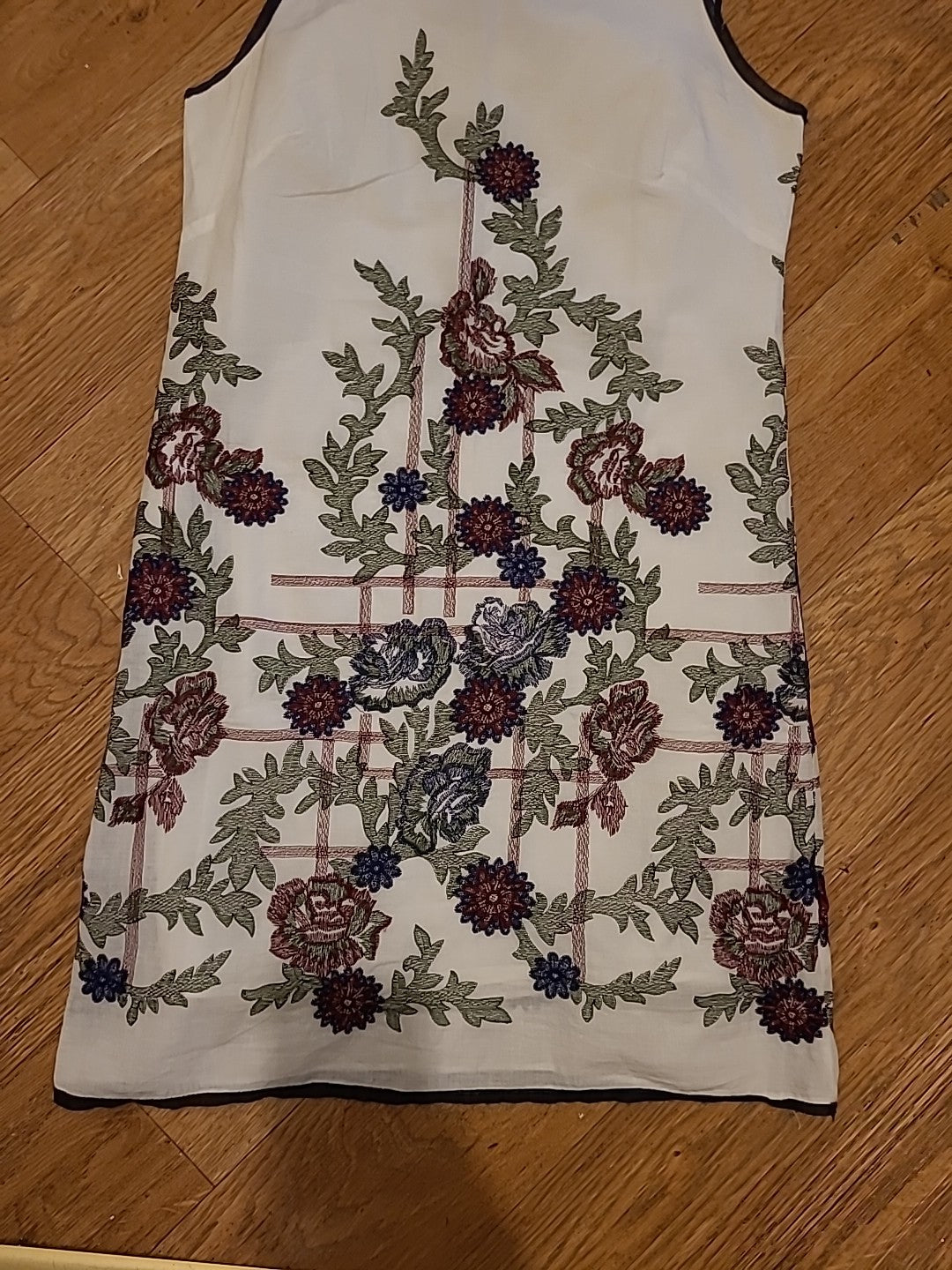 Ladies M.J.J.J Size Small White/Green/Red Floral Sleeveless Dress
