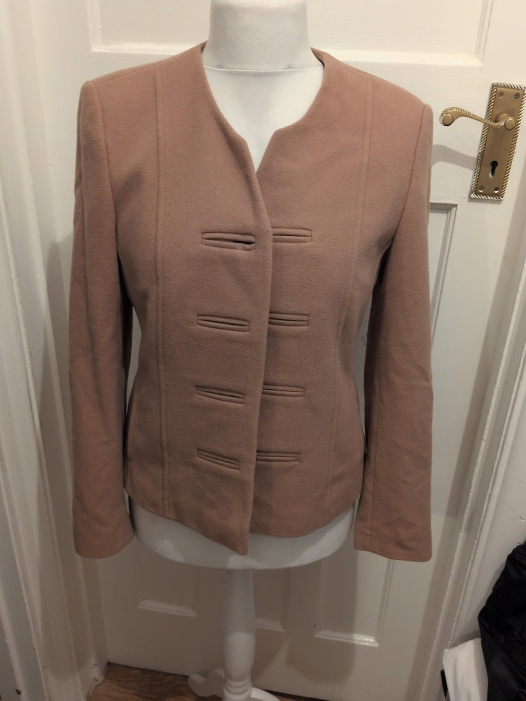 Gray And Osbourn 12 Beige Lined Jacket