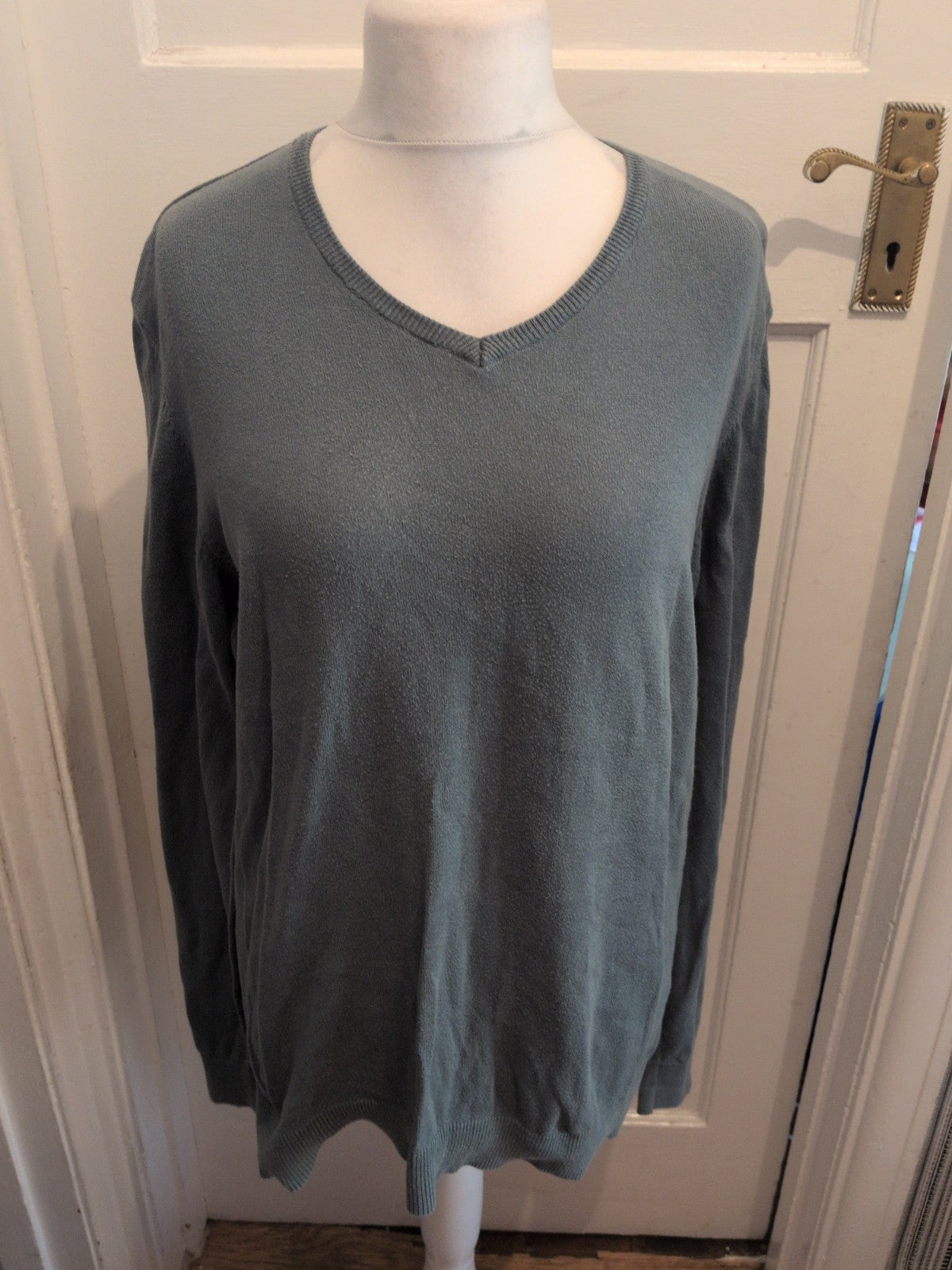 Mens Kiabi Size 2XL Grey V Neck Long Sleeve Jumper