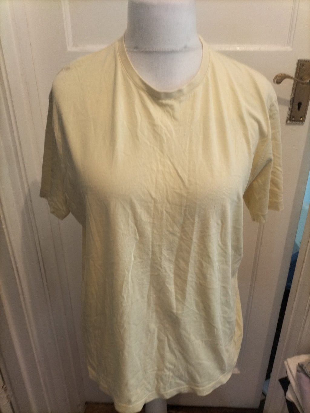 Tu Large Pale Yellow Short Sleeve T-shirt
