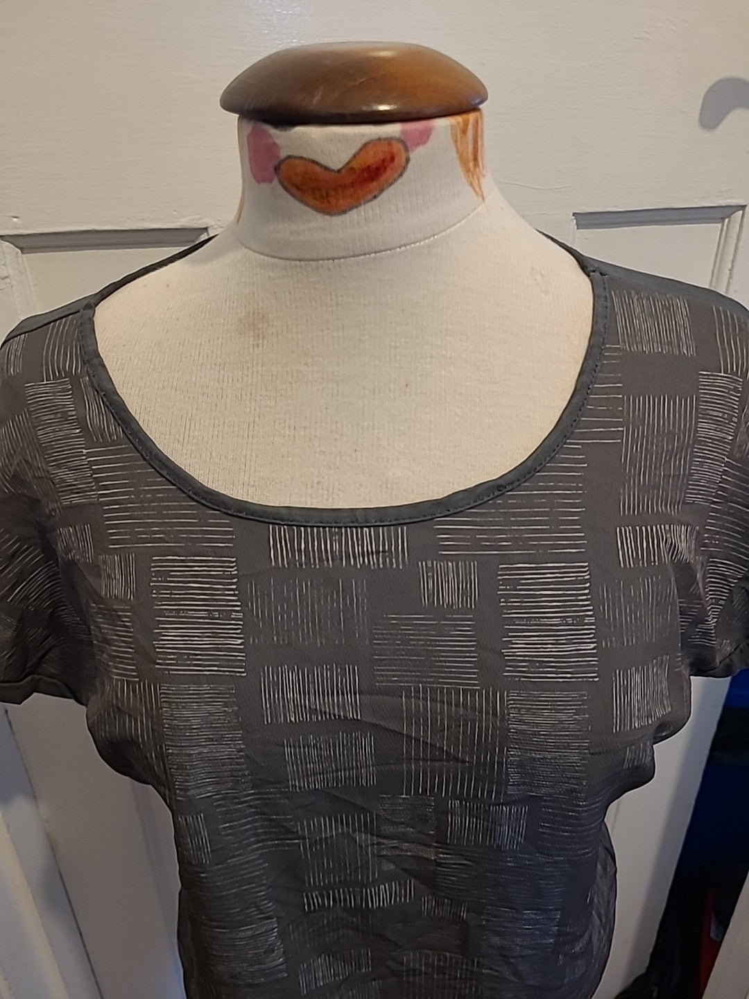 Ladies Viz.A.Viz Size 12/14 Grey Toned Short Sleeved Tshirt