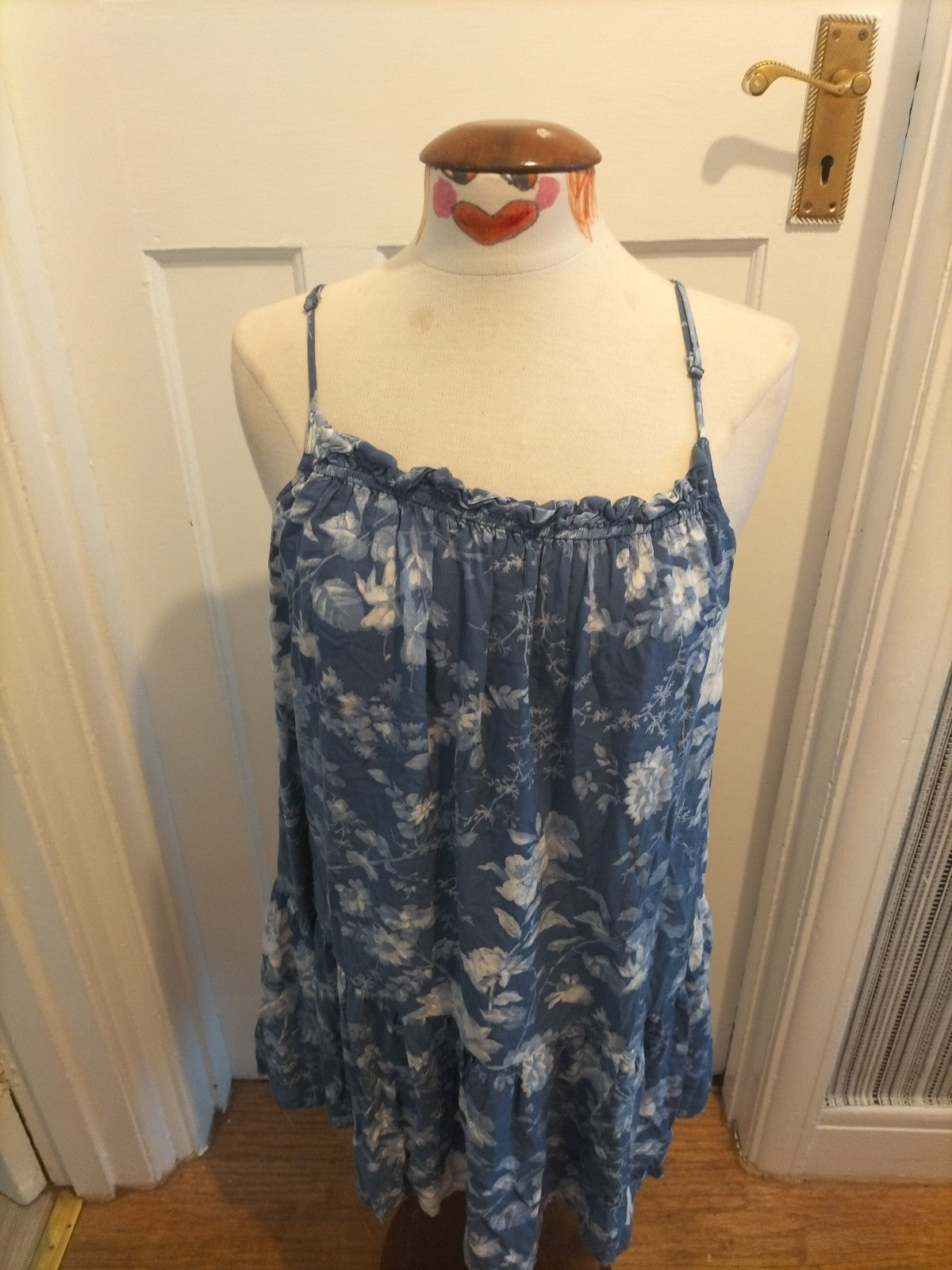 Ladies H&M Size 10 Blue White Floral Sleeveless Dress