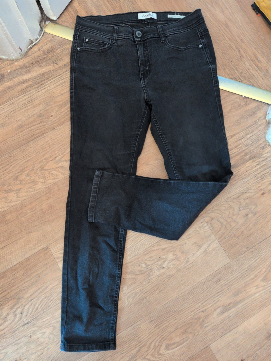 Angels Signature Convertible 10 Black Jeans