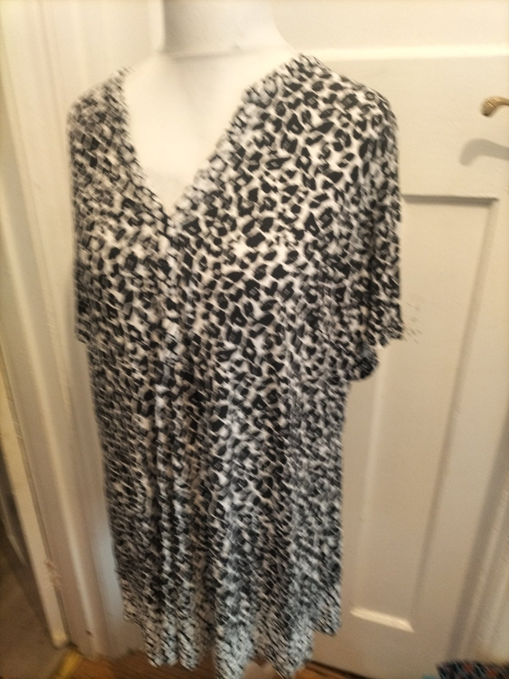 Moda At George 20 Black And White Blouse
