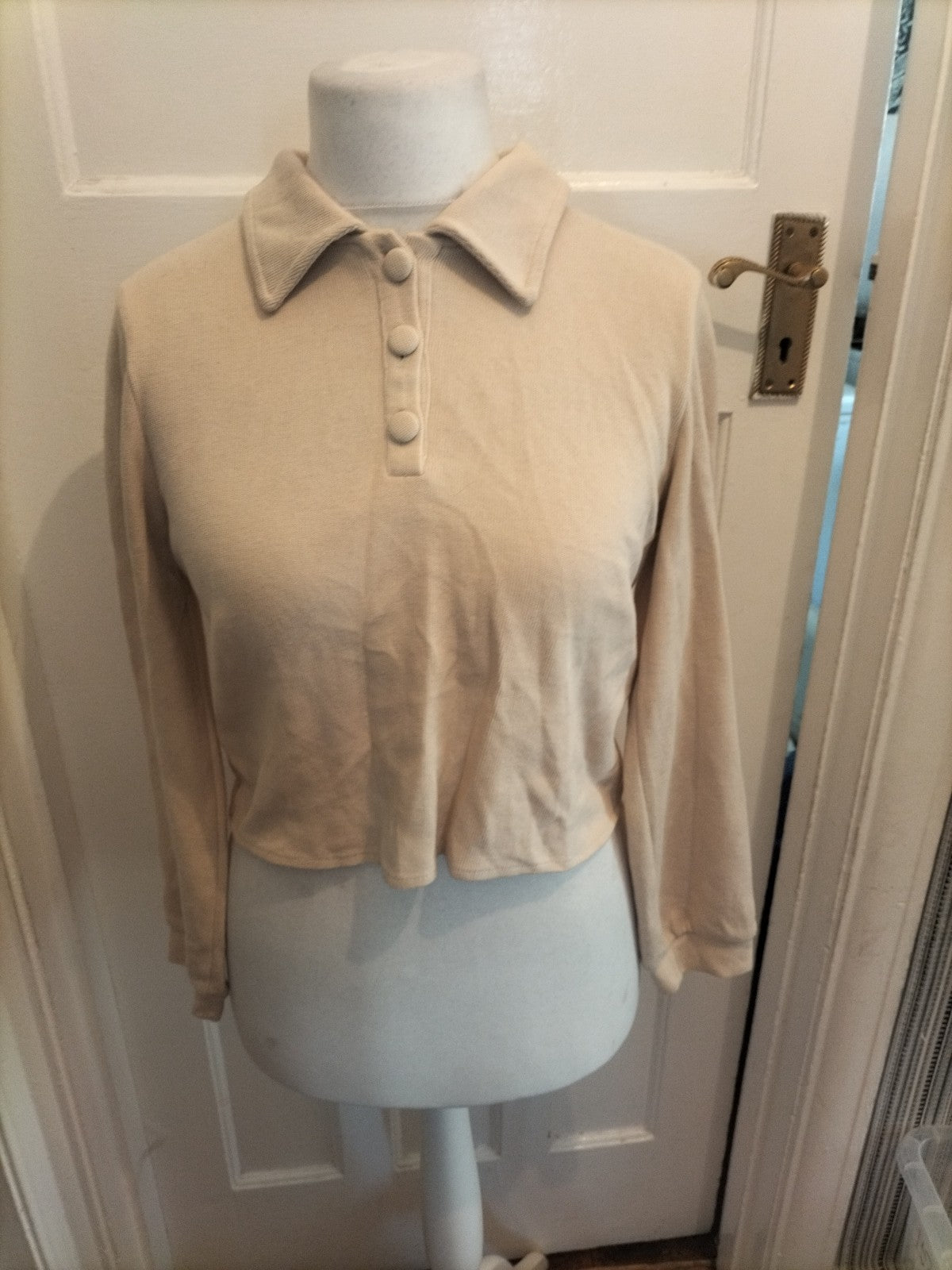 Ladies Ilina Size Small Beige Collared Top