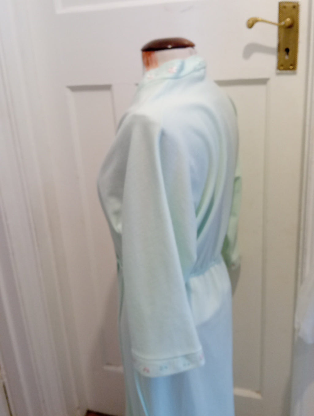 Ladies St Michael Vintage Size 16 Pale Mint Long Sleeved Dressing Gown