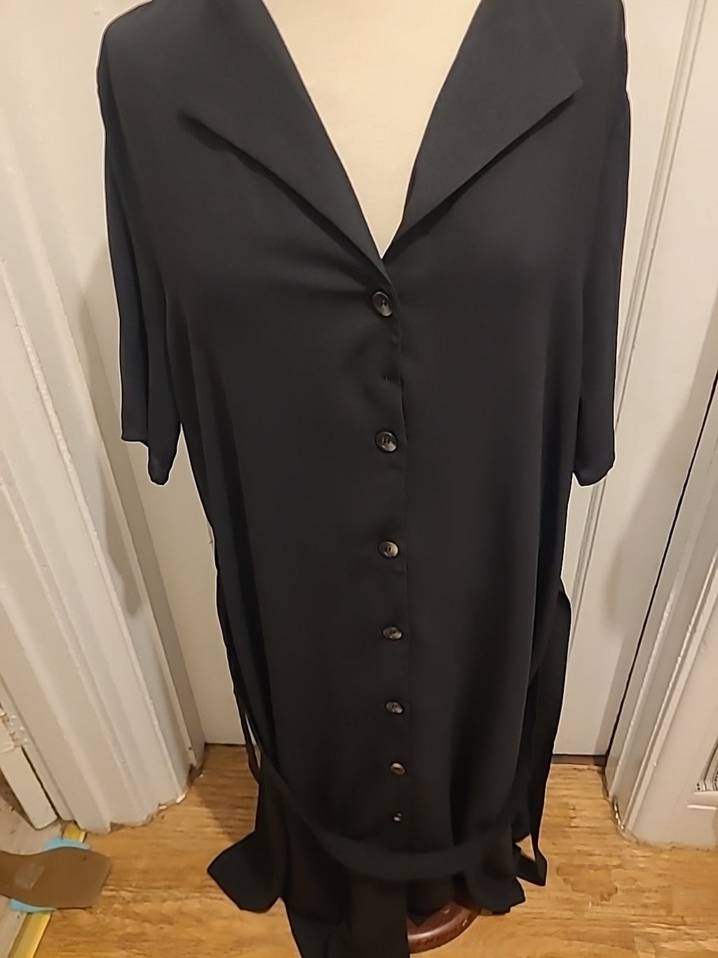 Ladies Shein Size 2XL Black Short Sleeved Buttoned Dress