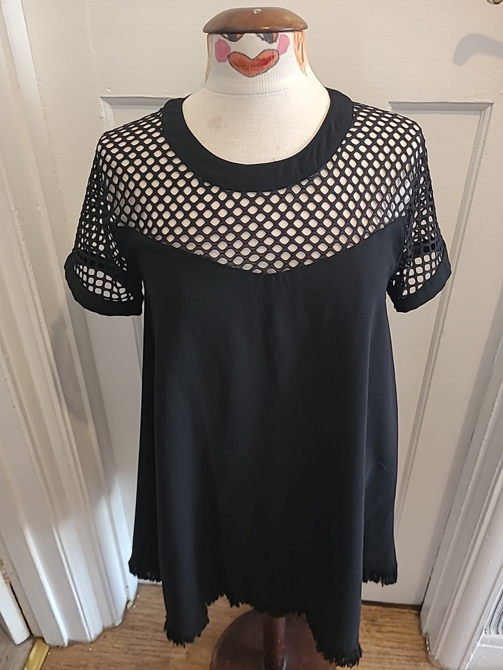 Ladies In The Style Size S/M Black Lace Short Sleeved Dress