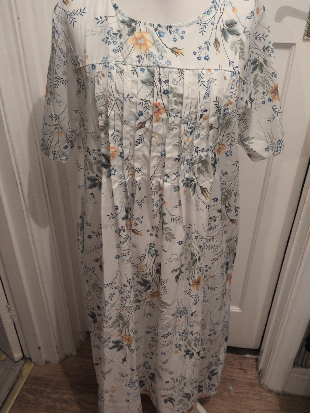 Ladies Size 3xl White Floral Long Length Short Sleeve Maxi Dress