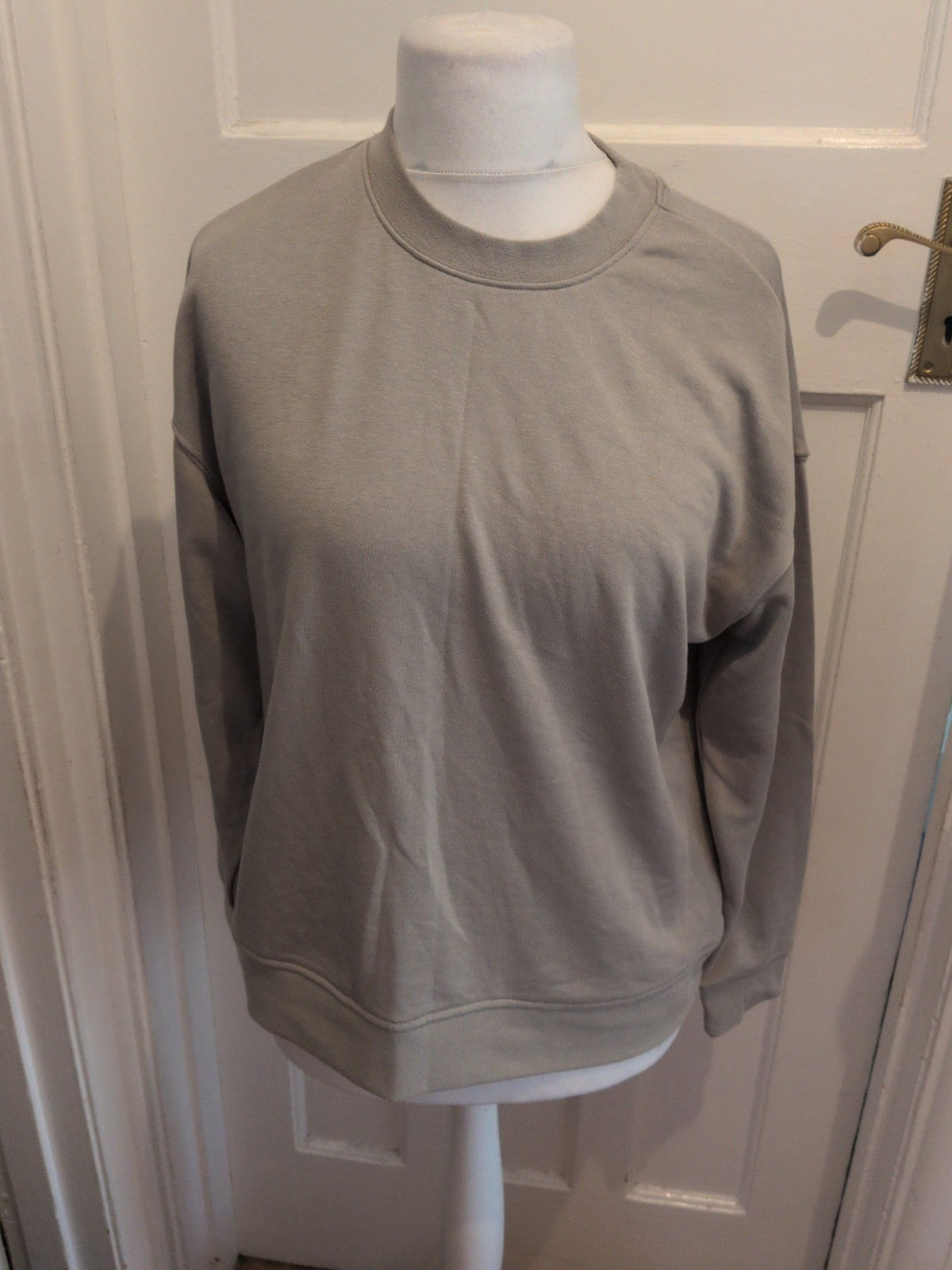 Primark 10-12 Small Green Jumper