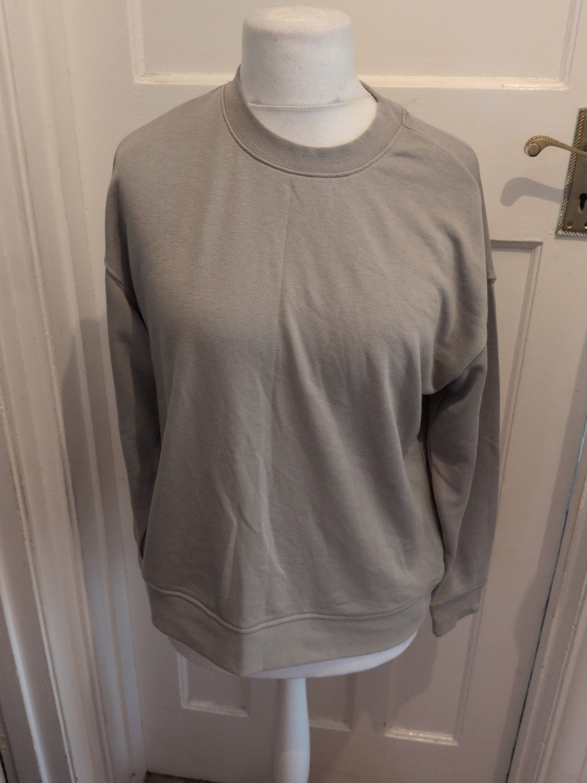 Primark 10-12 Small Green Jumper