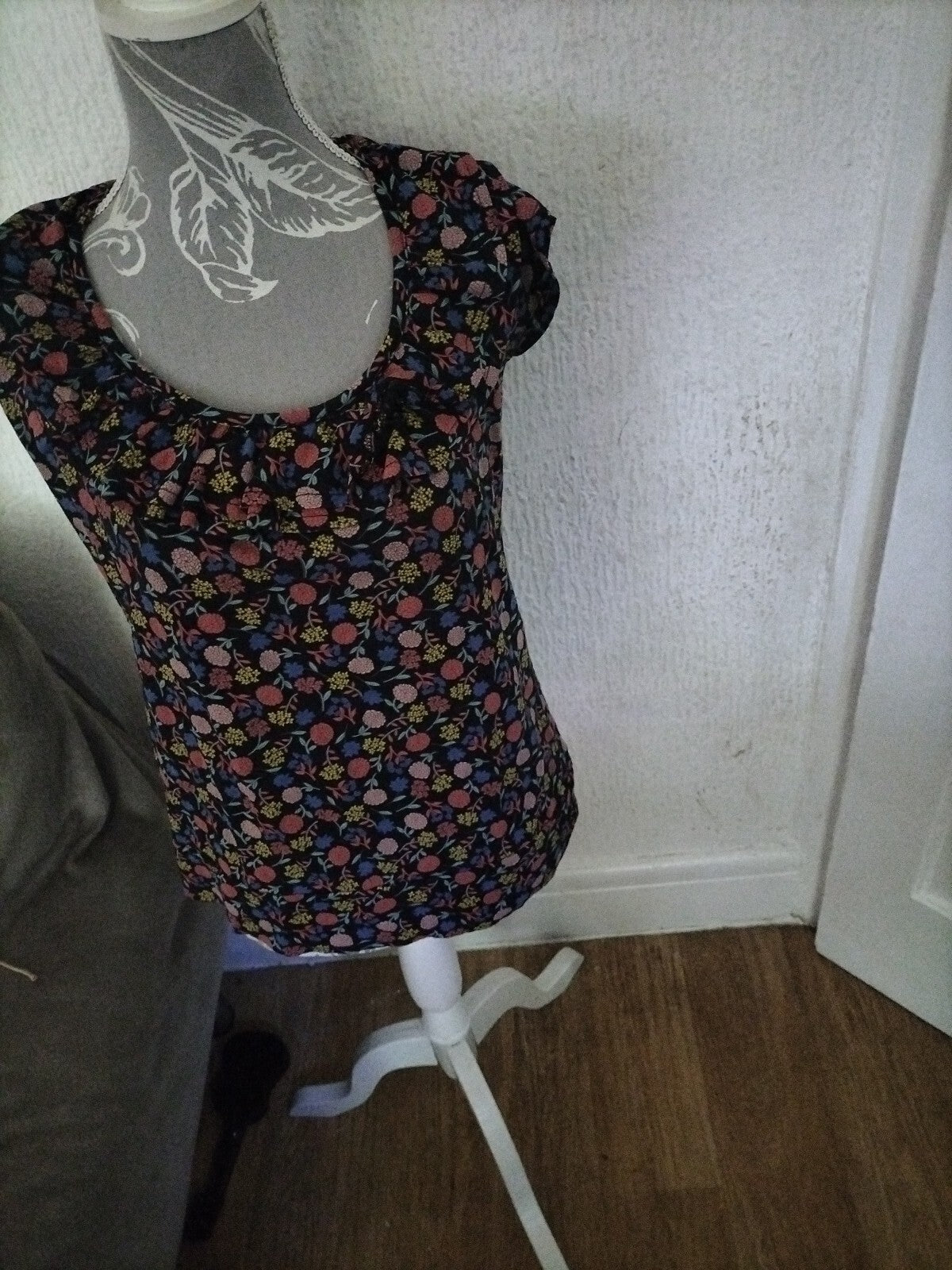 Ladies Primark Size 12 Multi Floral Short Sleeved Blouse