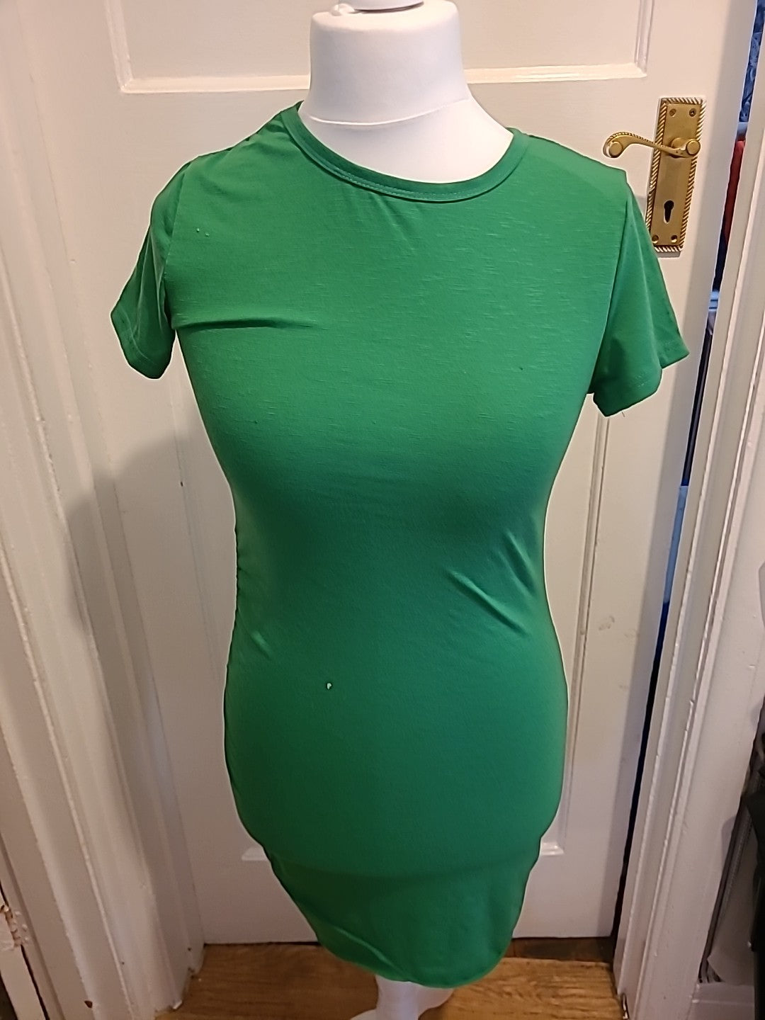 Ladies Size Small Green Round Neck Short Sleeved Pencil Dress