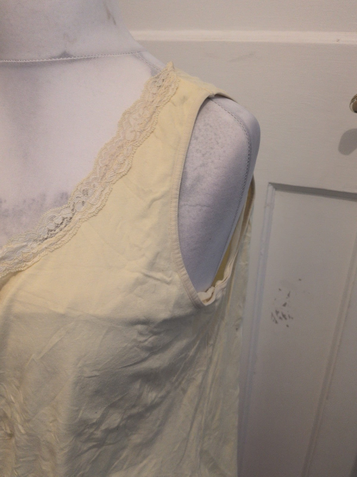 26-28 Yellow Sleeveless Frill Hem Blouse Possible Nghtwear