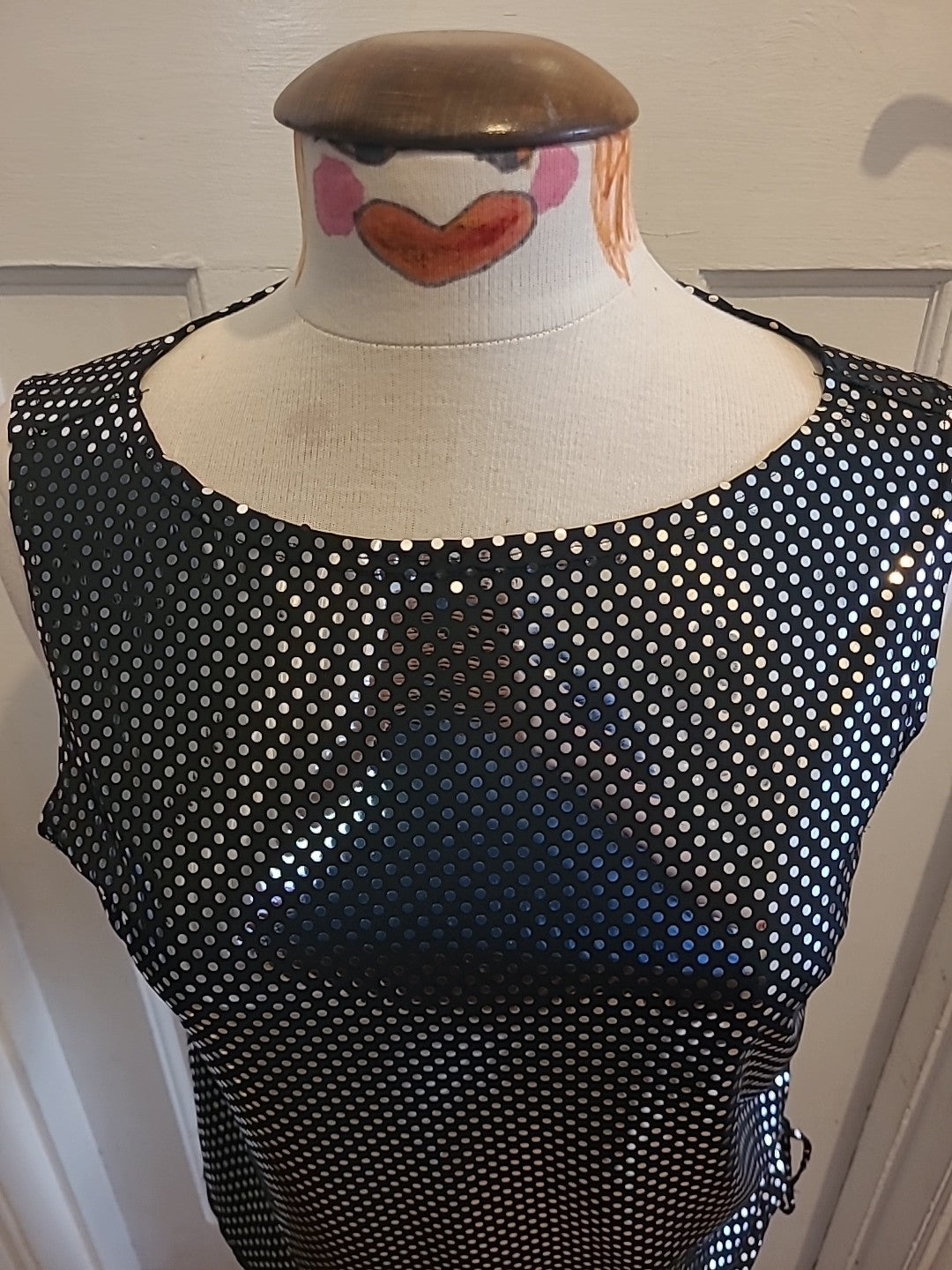 Ladies Peacocks Size 16 Silver Shiny Diamonte Sleeveless Blouse