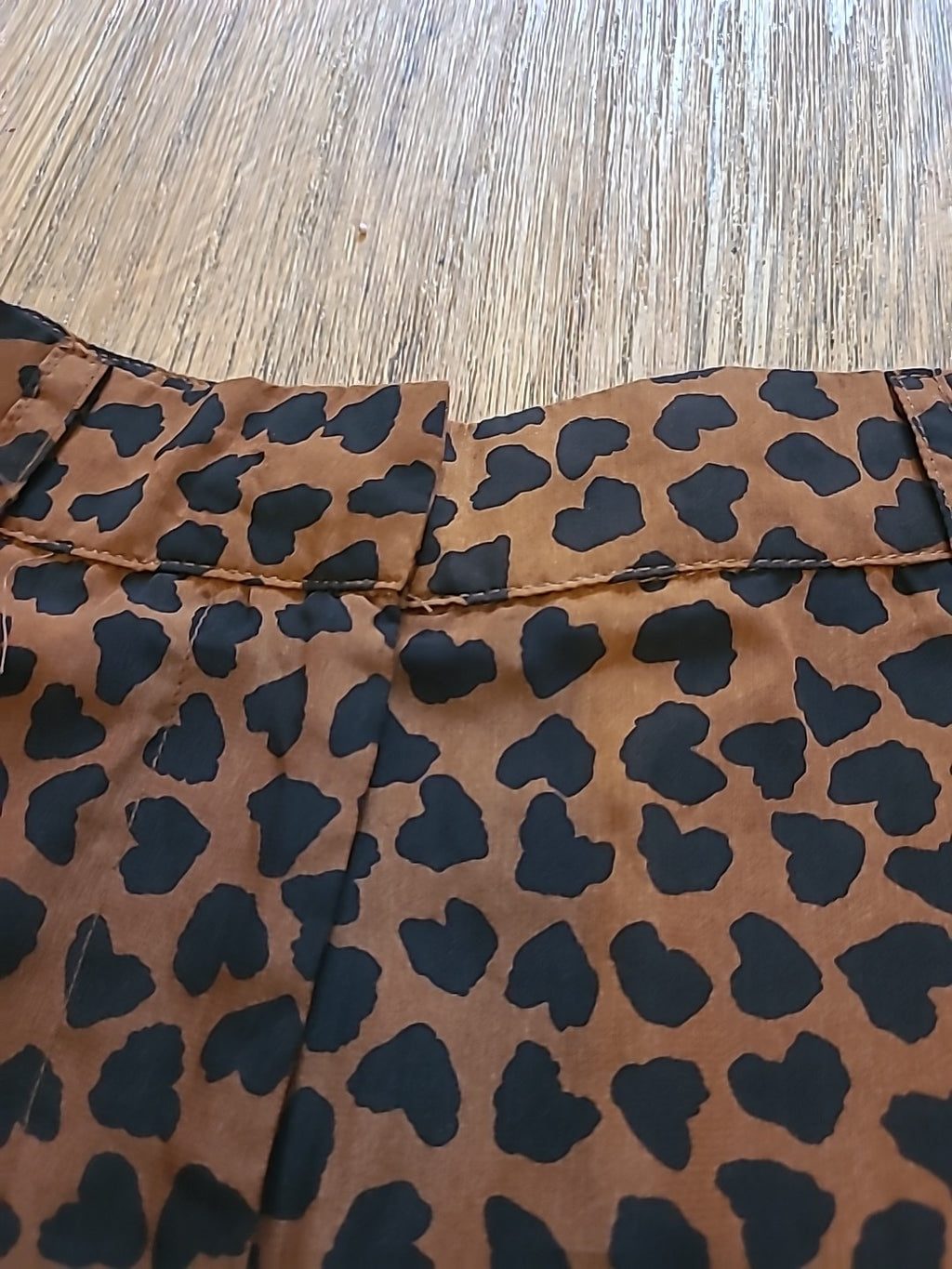 Ladies Size Small Brown Black Leopard Print Style Shorts