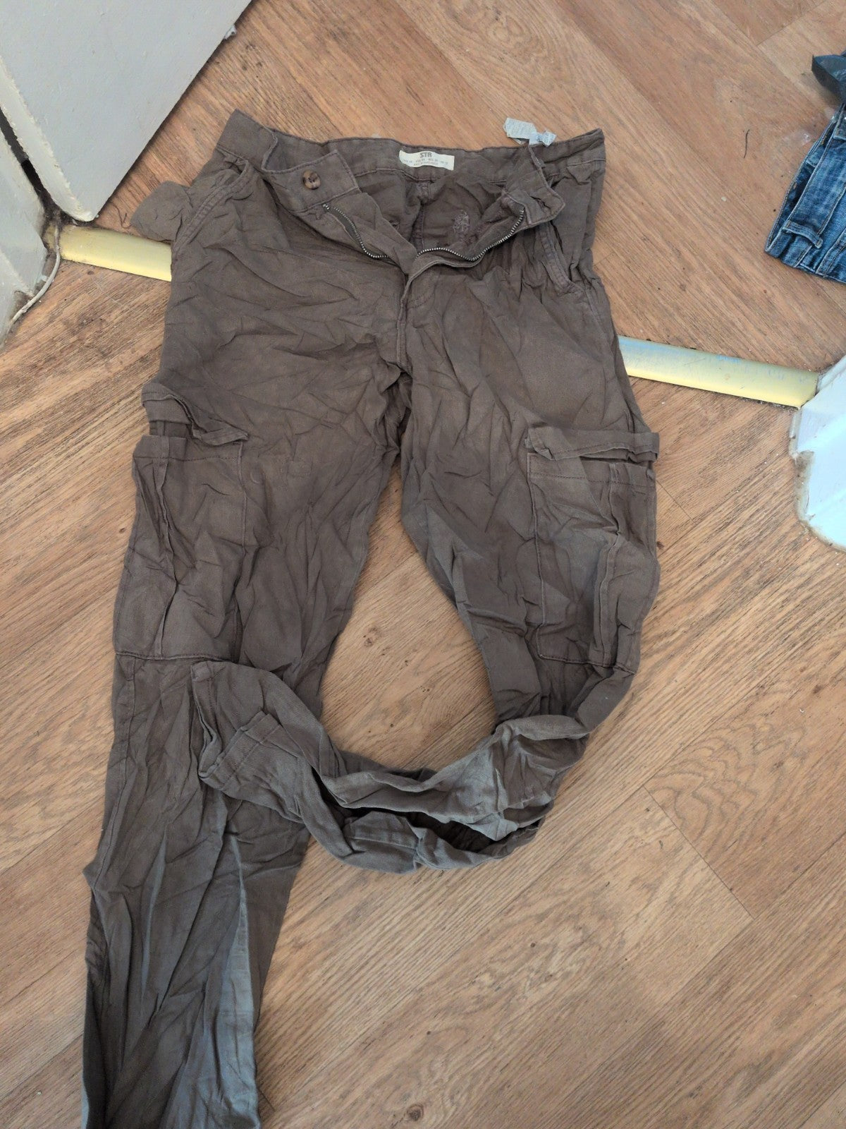 Stradivarius 12 Khaki Cargo Trousers