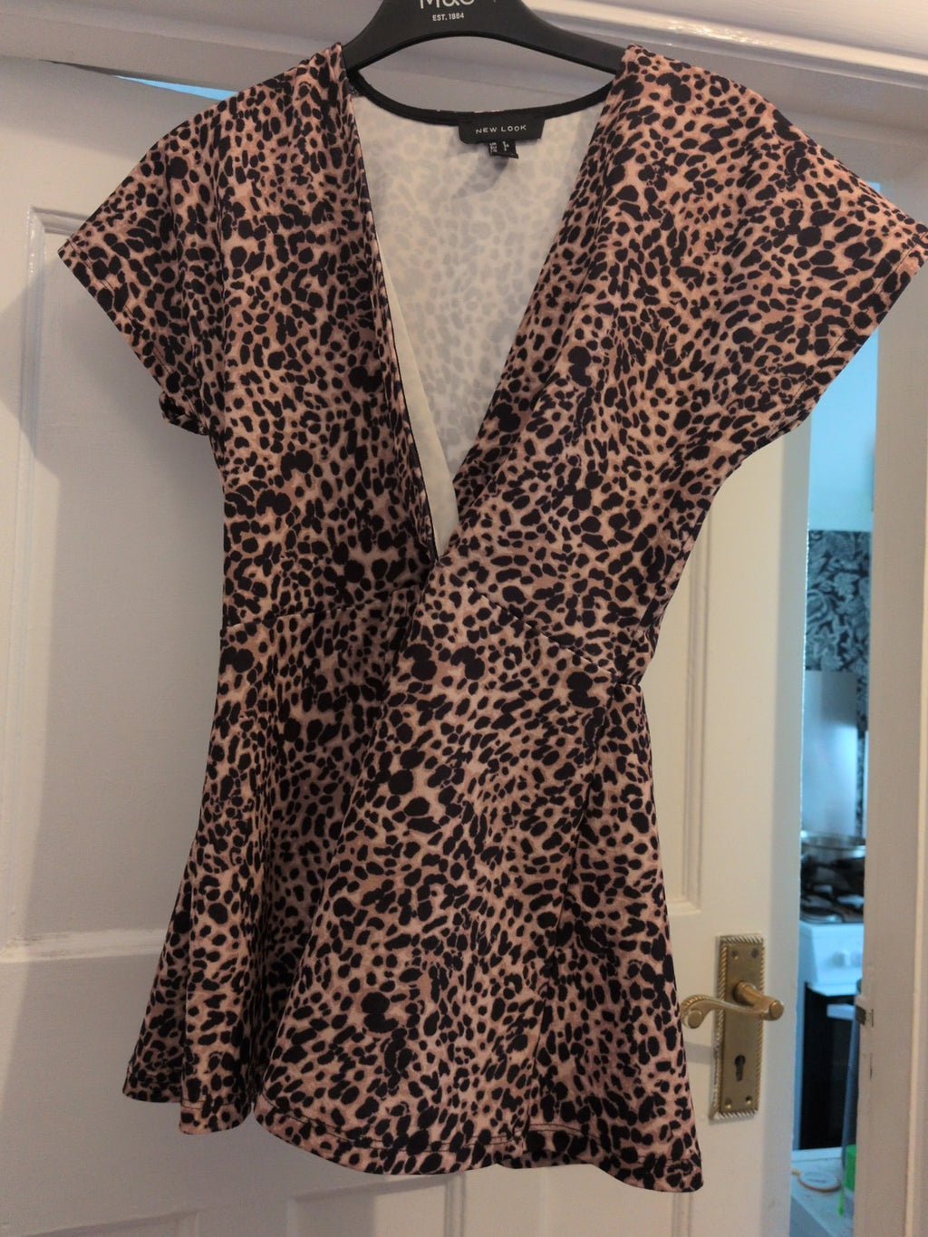 New Look 6 Leopard Print Short Sleeve V Neck Blouse