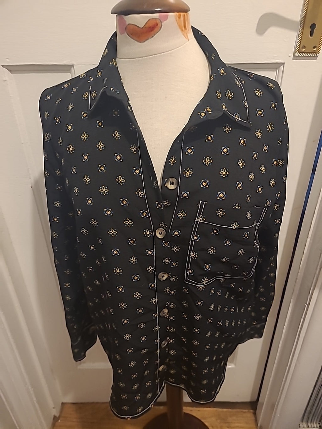 Ladies Red Herring Size 14 Black With Yellow Pattern Long Sleeved Shirt