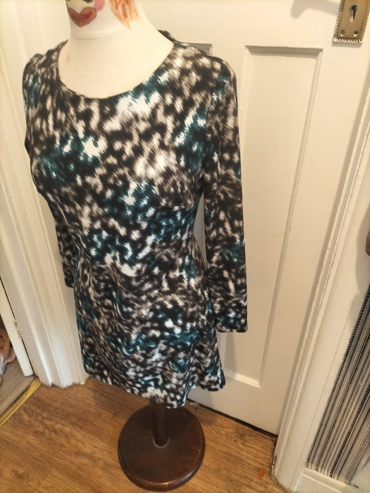 Ladies Planet Size XS Green/Brown/Beige Long Sleeved Dress