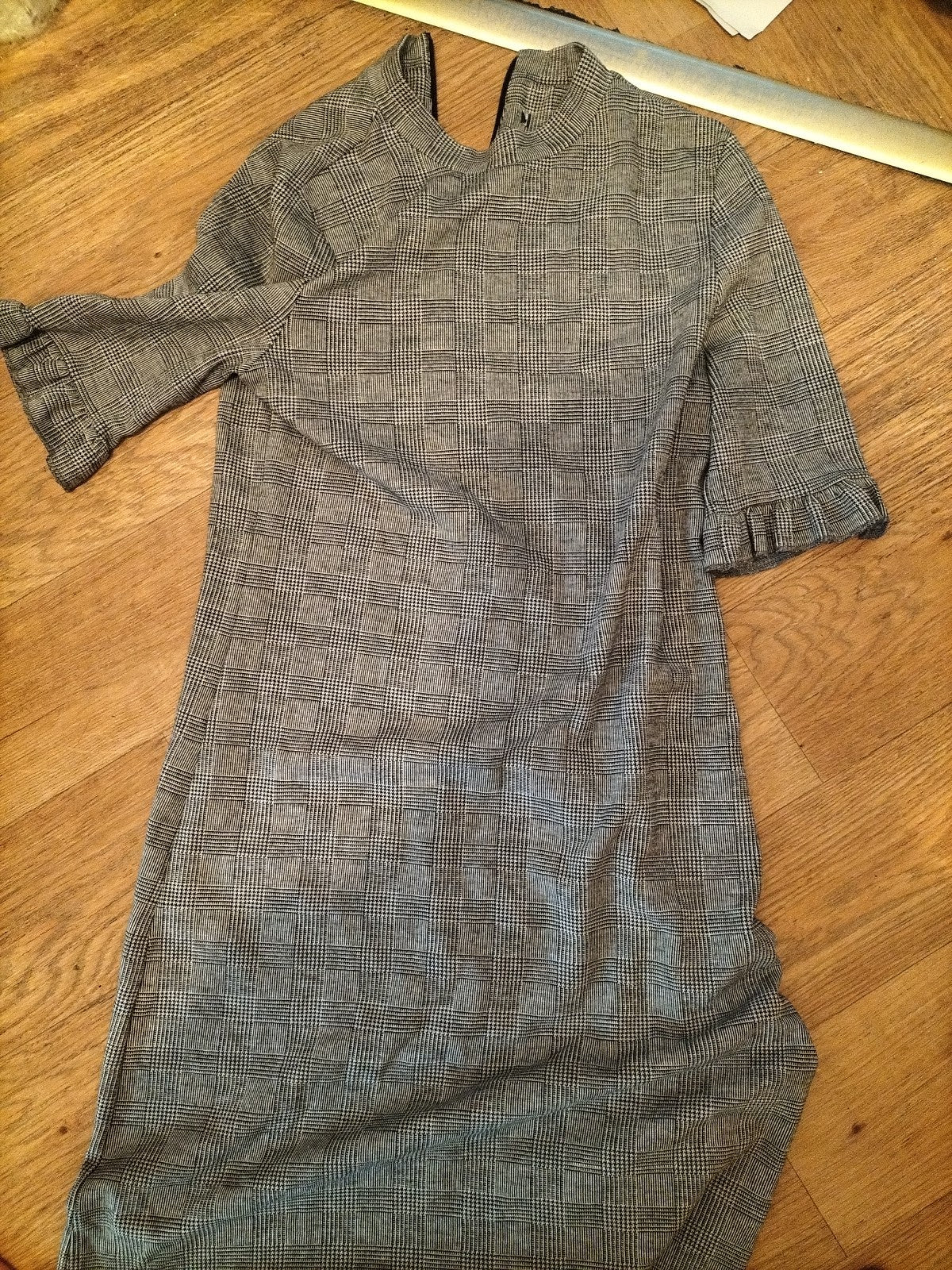 Ladies Marks And Spencers Size 10r Grey Frill Sleeve Dress