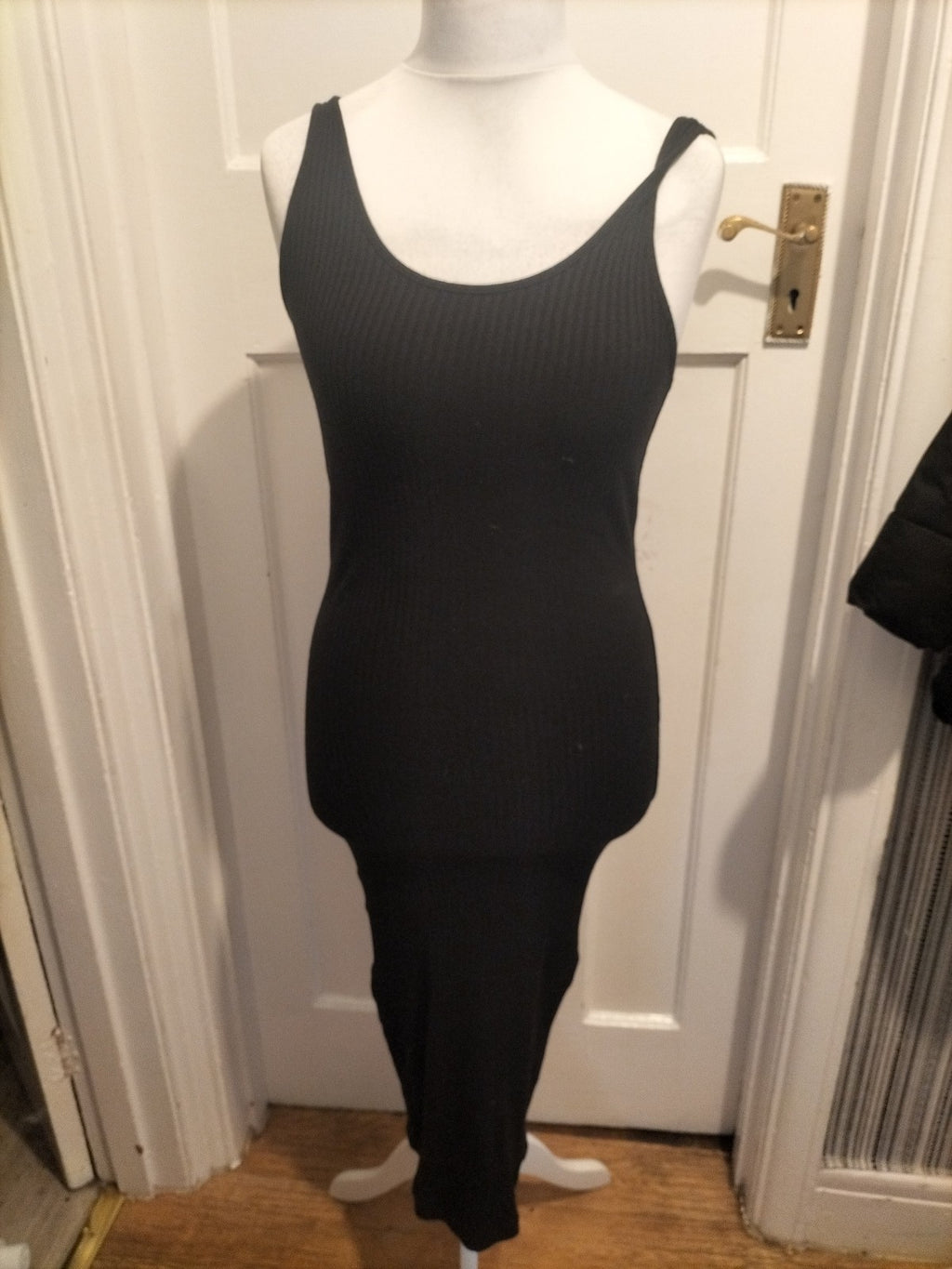 Ladies H&M Size Small Black Ribbed Sleeveless Long Length Pencil Dress