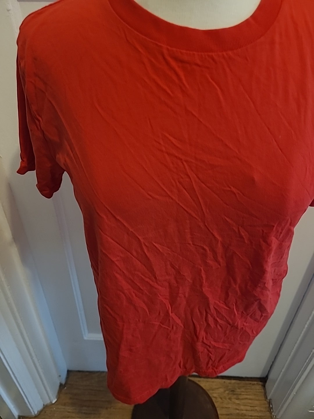 Mens Small Red Short Sleeved Tshirt