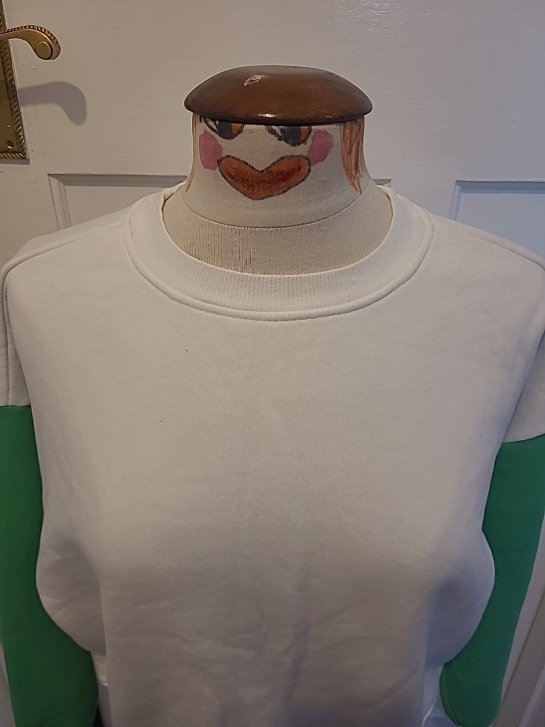 Ladies Asos Size 8 Green White Pullover Jumper