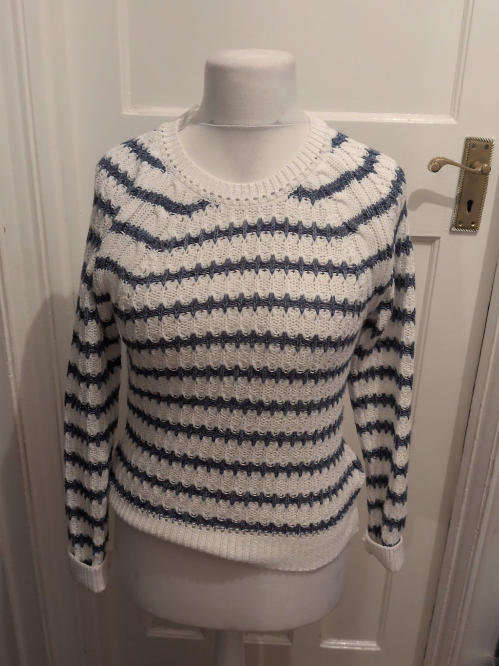 Tu 10 Blue And White Knit Long Sleeve Jumper